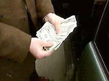 У переводчика одной из московских фирм бандиты отобрали 30 тыс. долларов
