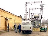 В Ульяновской области - конфликт между местными властями и энергетиками фактически перерос в открытое противостояние. После очередного решения отключить потребителей от электричества были подняты по тревоге сотрудники милиции