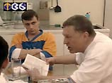 Жириновский посетил участников шоу "За стеклом" Жириновский посетил участников шоу "За стеклом"