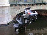 Канадский прыгун в воду спас тонущую женщину Канадский прыгун в воду спас тонущую женщину