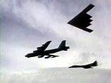 Самолеты ВВС США проводят сегодня с раннего утра массированную бомбардировку опорных пунктов движения "Талибан" в провинции Кундуз