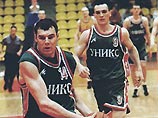 В розыгрыше баскетбольного Кубка Сапорты казанский "Уникс" проиграл дома турецкому "Бешикташу" - 60:65