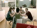 Оля, Дэн, Макс, Жанна и Марго устроили прощальную вечеринку Оля, Дэн, Макс, Жанна и Марго устроили прощальную вечеринку