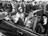 Фотография появилась в сети через пару недель после терактов в США и стала там усиленно циркулировать. Имени молодого человека никто не знал, и его окрестили "Туристом смерти" Фотография появилась в сети через пару недель после терактов в США и стала там усиленно циркулировать. Имени молодого человека никто не знал, и его окрестили "Туристом смерти"