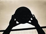 Итальянский оператор слишком увлекся волейболистками, за что и был отстранен от съемок Итальянский оператор слишком увлекся волейболистками, за что и был отстранен от съемок