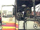 В результате взрыва и последующего пожара в частном автобусе Mercedes погибли 12 человек и пострадали двое