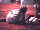 Теперь специальные часы будут оповещать мусульманина, когда нужно прервать чтение Корана и начать молитву