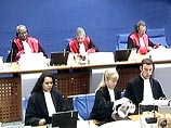 Слободану Милошевичу официально предъявлены обвинения в геноциде