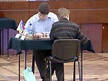 Сегодня 18-летний Пономарев белыми фигурами завершил вничью последнюю, четвертую партию матча 1/2 финала с россиянином Петром Свидлером и одержал общую победу со счетом 2,5:1,5 очка.