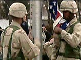 Звездно-полосатый флаг подняли солдаты морской пехоты США над зданием американского посольства, официально открывшегося сегодня в Кабуле