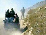 На востоке страны, под Джелалабадом, афганские отряды и американские морские пехотинцы продолжают преследовать боевиков "Аль-Каиды"