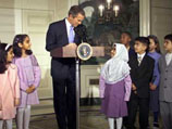 Принимая мусульманских школьников, президент США напомнил, что в этом году трехдневный мусульманский праздник розговенья совпал с иудейской Ханукой и христианским Адвентом