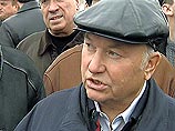 Юрий Лужков заявил сегодня, что он выступает за расширение экономических полномочий постоянных представителей президента России в федеральных округах Юрий Лужков заявил сегодня, что он выступает за расширение экономических полномочий постоянных представителей президента России в федеральных округах