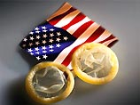 К Новому году в США выпущен подарочный набор презервативов цветов американского флага К Новому году в США выпущен подарочный набор презервативов цветов американского флага