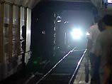 В четверг на станции метро "Рязанский проспект" в Москве под колеса поезда попал мужчина