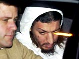Арестованный пронес взрывчатое вещество в обуви, за что американские СМИ прозвали его "террористом-обувщиком"