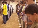 Мусульмане в мечети (США, штат Калифорния)