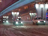 ГИБДД Москвы просит водителей не выезжать в центр в новогоднюю ночь