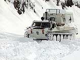 На Транскавказской магистрали  в плену снежной стихии оказались 23 грузовика