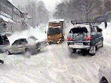 На Владивосток и южное Приморье в Рождественский вечер обрушился мощный снежный циклон, сопровождаемый молниями и раскатами грома На Владивосток и южное Приморье в Рождественский вечер обрушился мощный снежный циклон, сопровождаемый молниями и раскатами грома