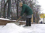 Установившийся в настоящее время в городе мороз будет постепенно ослабевать Установившийся в настоящее время в городе мороз будет постепенно ослабевать