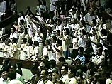 Объявление импичмента в палате представителей, где большинство мест принадлежит оппозиции, было встречено законодателями аплодисментами и возгласами радости