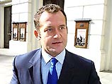 Бывший личный дворецкий принцессы Дианы Пол Буррель сегодня предстанет перед судом по обвинению в краже Бывший личный дворецкий принцессы Дианы Пол Буррель сегодня предстанет перед судом по обвинению в краже