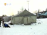 В прогнивших от сырости палатках при температуре плюс 5 градусов полноценный отдых невозможен В прогнивших от сырости палатках при температуре плюс 5 градусов полноценный отдых невозможен