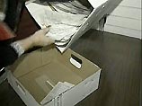 Этого времени совершенно недостаточно для того, чтобы пересчитать вручную все голоса в тех округах, где принято решение об этом и где победный результат Буша может измениться после более точного подсчета Этого времени совершенно недостаточно для того, чтобы пересчитать вручную все голоса в тех округах, где принято решение об этом и где победный результат Буша может измениться после более точного подсчета