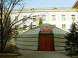 Как передает НТВ со ссылкой на "Интерфакс", встреча Владимира Путина и Нацагийна Багабанди проходит в официальной юрте во дворе Дома правительства
