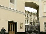 Алексей Самохвалов подчеркнул: "Телекомпания ТВ-6 может быть лишена лицензии только через суд, почему министр об этом умалчивает?" Алексей Самохвалов подчеркнул: "Телекомпания ТВ-6 может быть лишена лицензии только через суд, почему министр об этом умалчивает?"