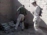 В Афганистане морские пехотинцы США обнаружили подземный ход длиной около 900 метров, который вел в пещеру, заполненную боеприпасами, различными видами оружия и амуниции