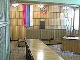 Сразу после инцидента "осквернители флага" были оштрафованы судом в административном порядке. Но прокурор области посчитал наказание недостаточным Сразу после инцидента "осквернители флага" были оштрафованы судом в административном порядке. Но прокурор области посчитал наказание недостаточным