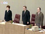 Невставание при исполнении Государственного гимна, пение других слов, искажение мелодии не могут считаться надругательством Невставание при исполнении Государственного гимна, пение других слов, искажение мелодии не могут считаться надругательством