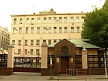 Допрос должен состояться 15 ноября, но Березовский решил не появляться в столице. Об этом говорится в его заявлении для прессы, которое распространено во вторник в Москве Допрос должен состояться 15 ноября, но Березовский решил не появляться в столице. Об этом говорится в его заявлении для прессы, которое распространено во вторник в Москве