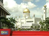 Участникам саммита в Брунее гарантированы и развлечения, и активный отдых. Султан Брунея любит лошадей, скачки и гольф, и, по его заявлениям, тем, кто желает присоединиться, будут предоставлены все возможности