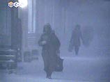 Из-за сильного ветра прервано воздушное сообщение полуострова с материком Из-за сильного ветра прервано воздушное сообщение полуострова с материком