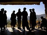 Террористы в день встречи премьер-министра Афганистана Карзая и госсекретаря США Пауэлла готовили удар по президентскому дворцу в центре Кабула с использованием 9 дистанционно управляемых ракет Террористы в день встречи премьер-министра Афганистана Карзая и госсекретаря США Пауэлла готовили удар по президентскому дворцу в центре Кабула с использованием 9 дистанционно управляемых ракет