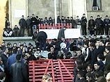 Участники акции выражают недоверие членам миссии военных наблюдателей ООН в зоне абхазского конфликта, считая их деятельность "неэффективной" Участники акции выражают недоверие членам миссии военных наблюдателей ООН в зоне абхазского конфликта, считая их деятельность "неэффективной"