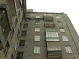 Окна жилых домах Москвы оклеят пленкой от взрывов, а на крышах разобьют сады Окна жилых домах Москвы оклеят пленкой от взрывов, а на крышах разобьют сады
