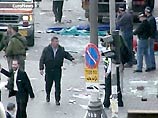 Террорист-камикадзе подорвал себя примерно в 20 метрах от пиццерии "Сбарро", ровно в том месте, где был совершен теракт 22 января, унесший жизни 15 человек
