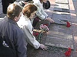В Севастополе открыта мемориальная доска погибшим морякам "Комсомольца" и "Курска"
