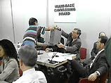 В ходатайстве отмечается, что различные решения судов "могут привести к непредсказуемому количеству результатов, теорий, судебных решений и процедур, которые будут применяться на всей территории штата" В ходатайстве отмечается, что различные решения судов "могут привести к непредсказуемому количеству результатов, теорий, судебных решений и процедур, которые будут применяться на всей территории штата"