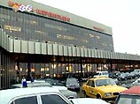 Женщину и ее детей похитили в воскресенье днем на автостоянке у здания аэропорта "Шереметьево-2"