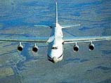 Самолет российского производства Ан-124 "Руслан" доставил в город Замбоанга на острове Минданао на юге Филиппин грузовики и снаряжение для американского спецназа