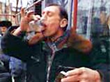 Создатель безалкогольного зелья, инвалид из Пушкина, запретил репортерам из газеты фотографировать себя, а тем более, раскрыть секрет приготовления напитка