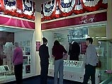 Выставка "История президентства" в вашингтонском Музее американской истории открылась как нельзя кстати: каждый выпуск новостей подогревает к ней интерес