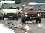 В ночь на cреду в Москве подморозило, и дороги покрылись ледяной коркой, что крайне опасно для вождения