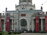 Американский лидер сейчас совершает турне по странам Азии Американский лидер сейчас совершает турне по странам Азии