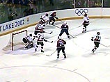 Американские хоккеистки вытирали ноги о канадский флаг, настраиваясь на победу